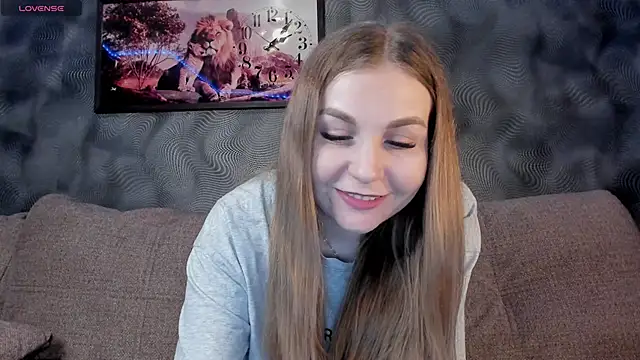 CassieMils online show from February 2025 11:18:02 AM