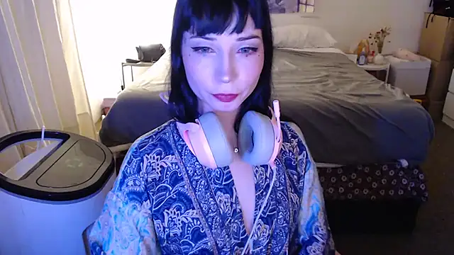 Snapshot of latinpetit chatting on November 2025 03:16:01 AM latinpetit online show from November 2025 03:16:01 AM