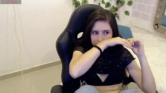 tania sweet   online show from February 2025 05:39:02 PM