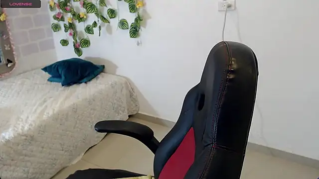 tania sweet   online show from March 2025 03:47:02 PM