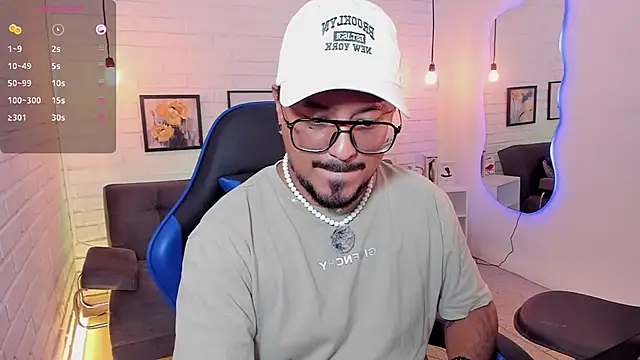 Snapshot of DaviidEvans_ chatting on September 2025 03:07:02 AM DaviidEvans  online show from September 2025 03:07:02 AM