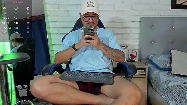 Snapshot of DaviidEvans_ chatting on September 2025 11:20:02 PM DaviidEvans  online show from September 2025 11:20:02 PM