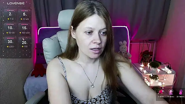 alekasamui online show from December 2024 01:22:01 AM