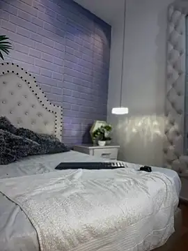 Snapshot of Tayra_Siny chatting on March 2025 06:32:01 PM Tayra Siny online show from March 2025 06:32:01 PM