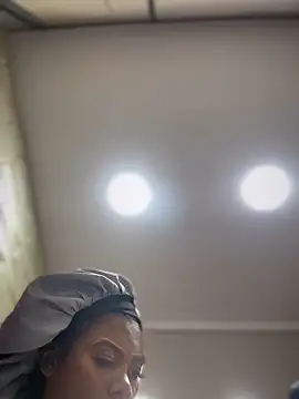 Snapshot of Tayra_Siny chatting on October 2025 01:20:02 PM Tayra Siny online show from October 2025 01:20:02 PM