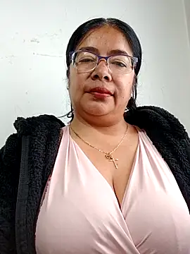 Snapshot of __valentina18 chatting on February 2025 01:10:02 PM   valentina18 online show from February 2025 01:10:02 PM