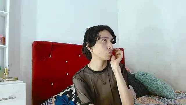 Snapshot of LAICK_01 chatting on September 2025 05:27:02 PM LAICK 01 online show from September 2025 05:27:02 PM