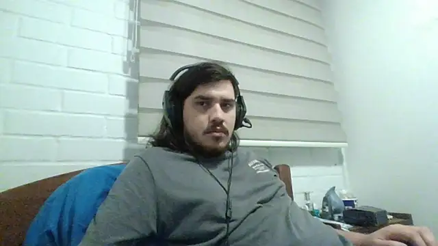 hung weeb online show from April 2026 01:15:01 AM