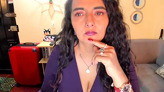 Snapshot of emma_luxy chatting on January 2025 05:10:01 AM emma luxy online show from January 2025 05:10:01 AM