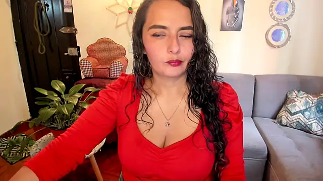 Snapshot of emma_luxy chatting on February 2025 07:49:02 PM emma luxy online show from February 2025 07:49:02 PM