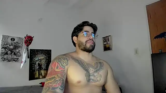 Snapshot of _Coddygold_ chatting on January 2025 10:19:01 PM Coddygold online show from January 2025 10:19:01 PM