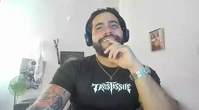 Snapshot of _Coddygold_ chatting on February 2025 03:23:02 PM Coddygold online show from February 2025 03:23:02 PM