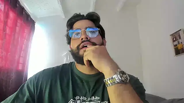 Snapshot of _Coddygold_ chatting on March 2025 03:40:01 PM Coddygold online show from March 2025 03:40:01 PM