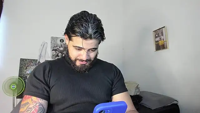 Snapshot of _Coddygold_ chatting on March 2025 10:51:01 PM Coddygold online show from March 2025 10:51:01 PM