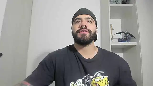 Snapshot of _Coddygold_ chatting on September 2025 11:21:01 AM Coddygold online show from September 2025 11:21:01 AM