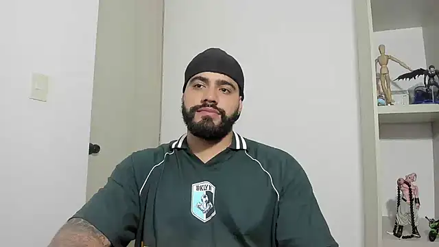 Snapshot of _Coddygold_ chatting on September 2025 12:23:02 AM Coddygold online show from September 2025 12:23:02 AM