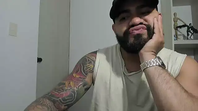 Snapshot of _Coddygold_ chatting on September 2025 11:35:02 AM Coddygold online show from September 2025 11:35:02 AM