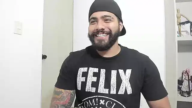 Snapshot of _Coddygold_ chatting on September 2025 01:43:01 AM Coddygold online show from September 2025 01:43:01 AM