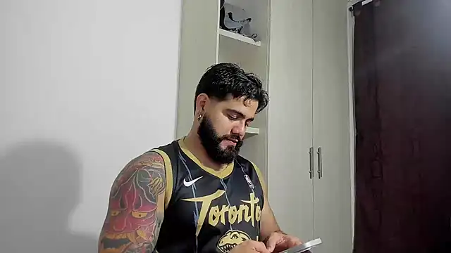 Snapshot of _Coddygold_ chatting on October 2025 12:41:02 AM Coddygold online show from October 2025 12:41:02 AM