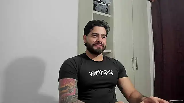 Snapshot of _Coddygold_ chatting on November 2025 12:05:02 PM Coddygold online show from November 2025 12:05:02 PM