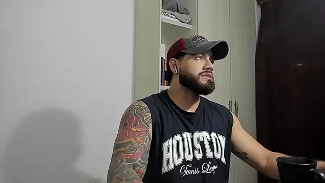 Snapshot of _Coddygold_ chatting on December 2025 11:20:02 PM Coddygold online show from December 2025 11:20:02 PM