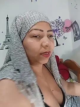 Snapshot of Alyona21 chatting on July 2026 12:29:02 AM Alyona21 online show from July 2026 12:29:02 AM