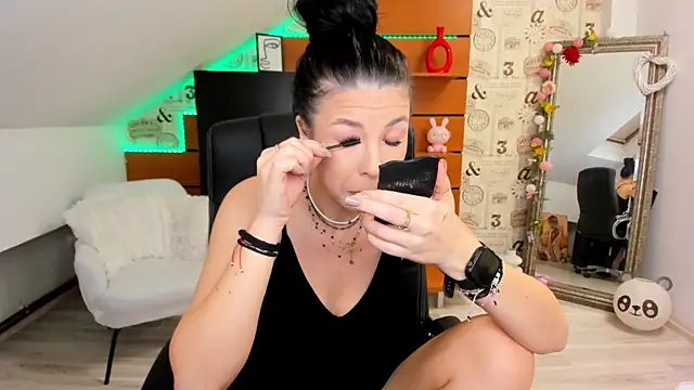 EmillyTaylor online show from October 2025 03:37:02 AM