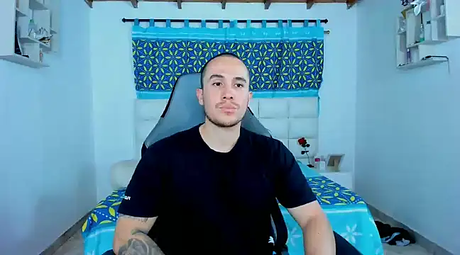 juan  jimenez online show from February 2025 12:26:01 AM