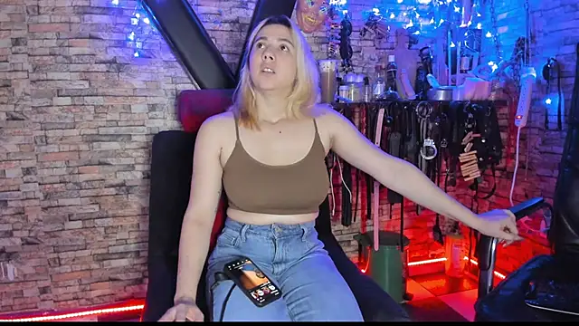 Liltildeman moon online show from December 2025 03:01:02 AM