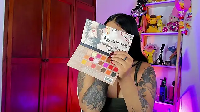 Snapshot of eymy-hadid chatting on November 2025 08:53:01 PM eymy-hadid online show from November 2025 08:53:01 PM