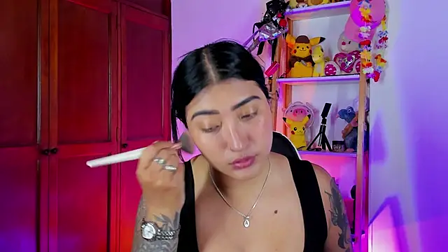 Snapshot of eymy-hadid chatting on November 2025 09:03:02 PM eymy-hadid online show from November 2025 09:03:02 PM