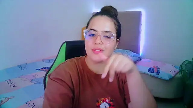  alicia z online show from February 2025 12:04:01 AM