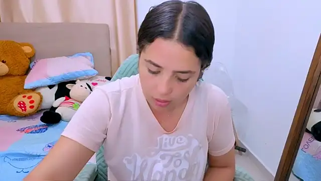  alicia z online show from February 2026 04:39:02 AM