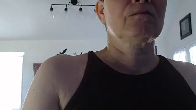 Snapshot of AuroraWillows chatting on November 2025 03:33:01 PM AuroraWillows online show from November 2025 03:33:01 PM