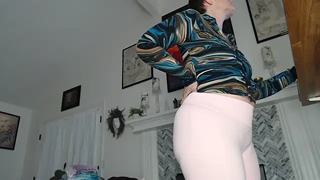 Snapshot of AuroraWillows chatting on November 2025 11:14:01 AM AuroraWillows online show from November 2025 11:14:01 AM