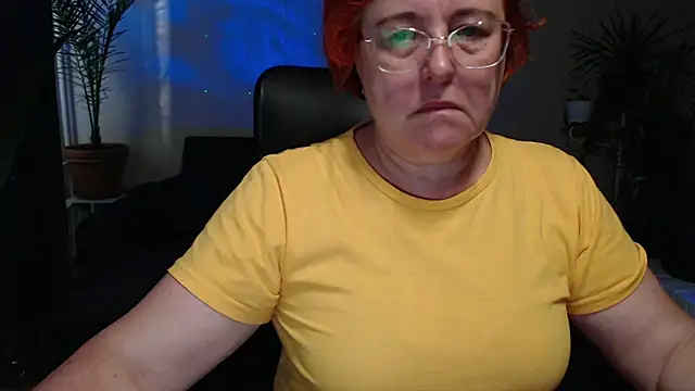 Snapshot of JoannaAndNeighbour chatting on September 2025 06:13:01 AM JoannaAndNeighbour online show from September 2025 06:13:01 AM