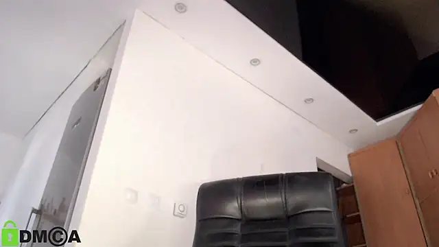 DollySun online show from February 2025 12:33:02 PM