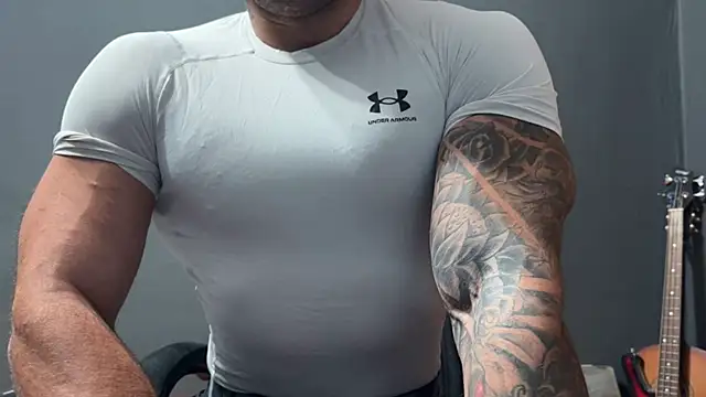 Snapshot of Mr_YourGod chatting on October 2025 07:01:02 AM Mr YourGod online show from October 2025 07:01:02 AM