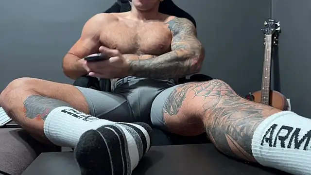 Snapshot of Mr_YourGod chatting on November 2025 06:24:01 AM Mr YourGod online show from November 2025 06:24:01 AM