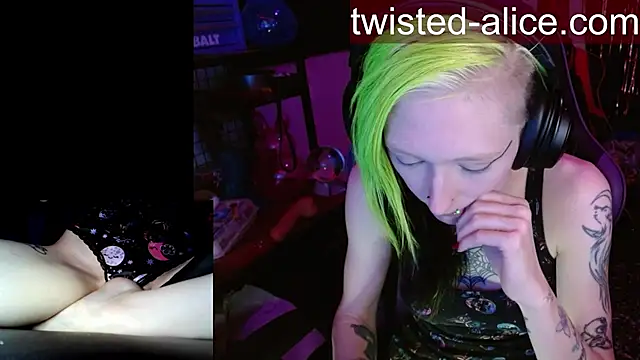 alicewonder09 online show from April 2026 06:00:02 AM