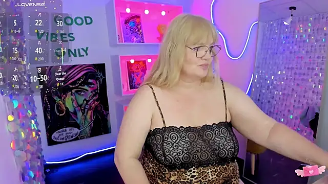 NicoleKind online show from July 2026 05:23:01 AM