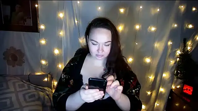 Snapshot of Victoria_Marks chatting on December 2024 06:11:01 PM Victoria Marks online show from December 2024 06:11:01 PM