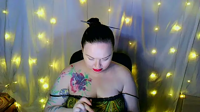 Snapshot of Victoria_Marks chatting on September 2025 01:54:02 AM Victoria Marks online show from September 2025 01:54:02 AM