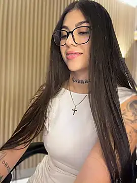 Sarasanders 4 online show from March 2026 02:46:01 AM