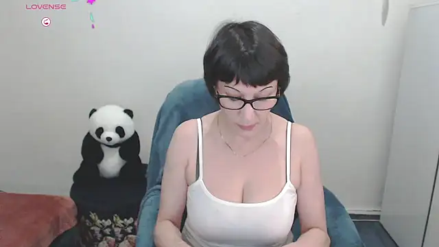 Snapshot of Ammillia chatting on February 2025 09:26:02 PM Ammillia online show from February 2025 09:26:02 PM