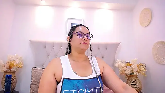 MIchelMomet online show from February 2025 12:44:01 PM