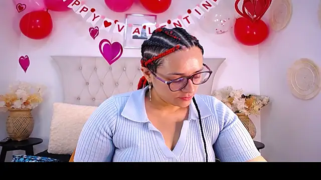 MIchelMomet online show from February 2025 01:54:01 PM