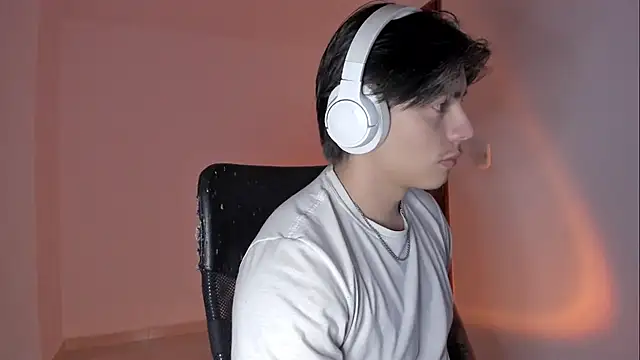 Snapshot of Giordano_Russo chatting on October 2025 04:16:01 AM Giordano Russo online show from October 2025 04:16:01 AM