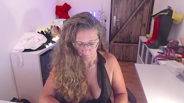 GeilesLuder75 online show from August 2026 11:24:02 AM