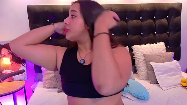 Snapshot of ValenScott1 chatting on November 2025 04:35:01 PM ValenScott1 online show from November 2025 04:35:01 PM